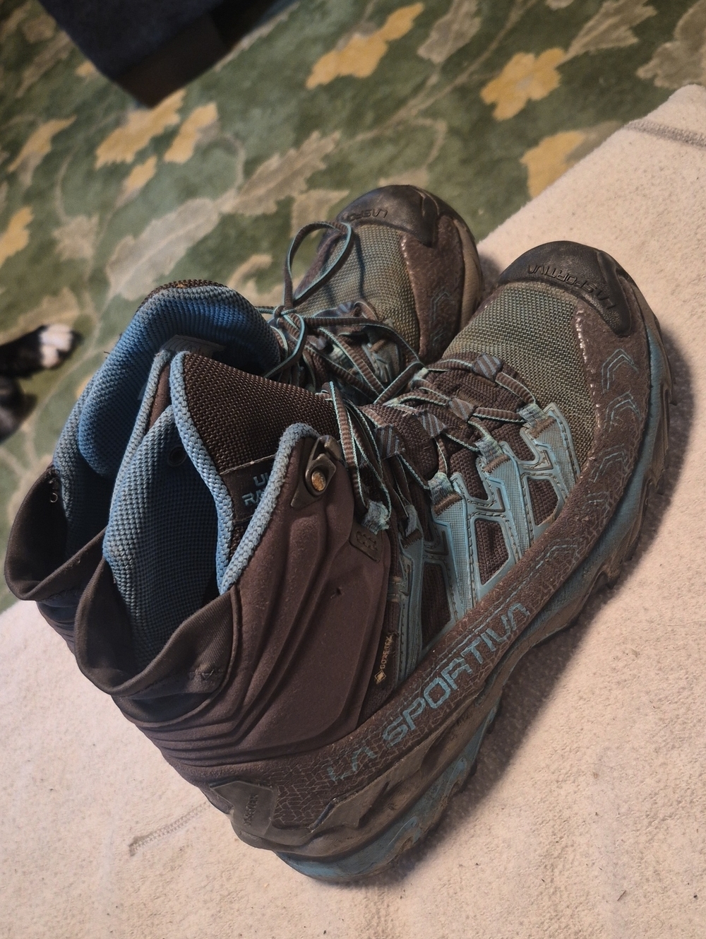 La Sportiva Men's Brown and Blue Trail Boots - Picture 1 of 8